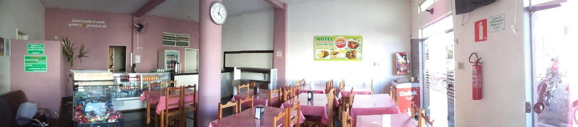 Hotel E Restaurante Araujo Монтис-Кларус Экстерьер фото
